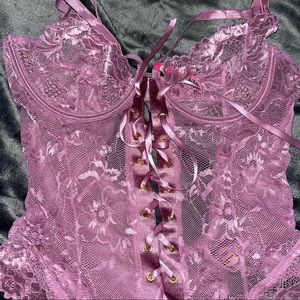 Lingerie bodysuit